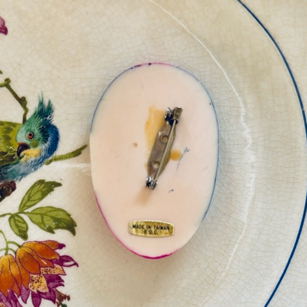 Vintage Blue and Pink Artistic Brooch - Picture 3 of 5